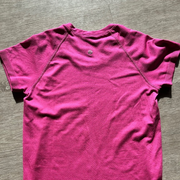 Lululemon swiftly tech short sleeve shirt - Picture 2 of 6